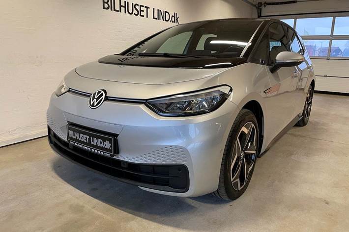 Sølv VW ID.3 fra 2022 set udefra