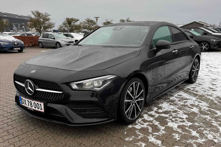 Sort Mercedes CLA220 fra 2026