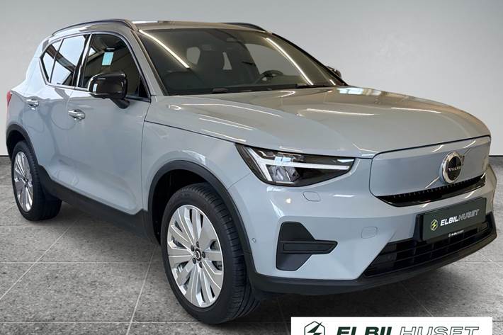 Grå Volvo EX40 fra 2025 set udefra