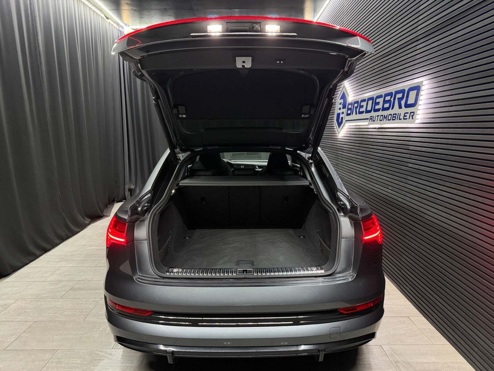 Audi e-tron 55 S-line Sportback quattro