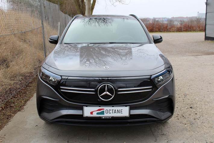 Grå Mercedes EQA250 fra 2021