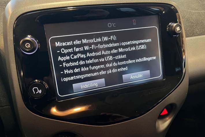 Sølv Toyota Aygo fra 2021