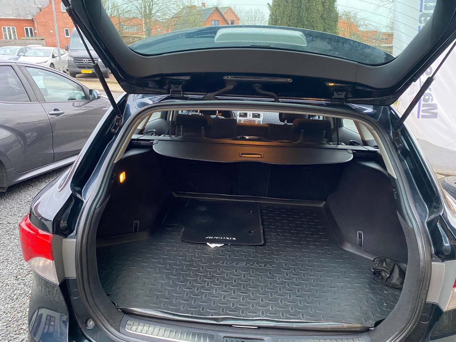 undefined Toyota Avensis fra 2015