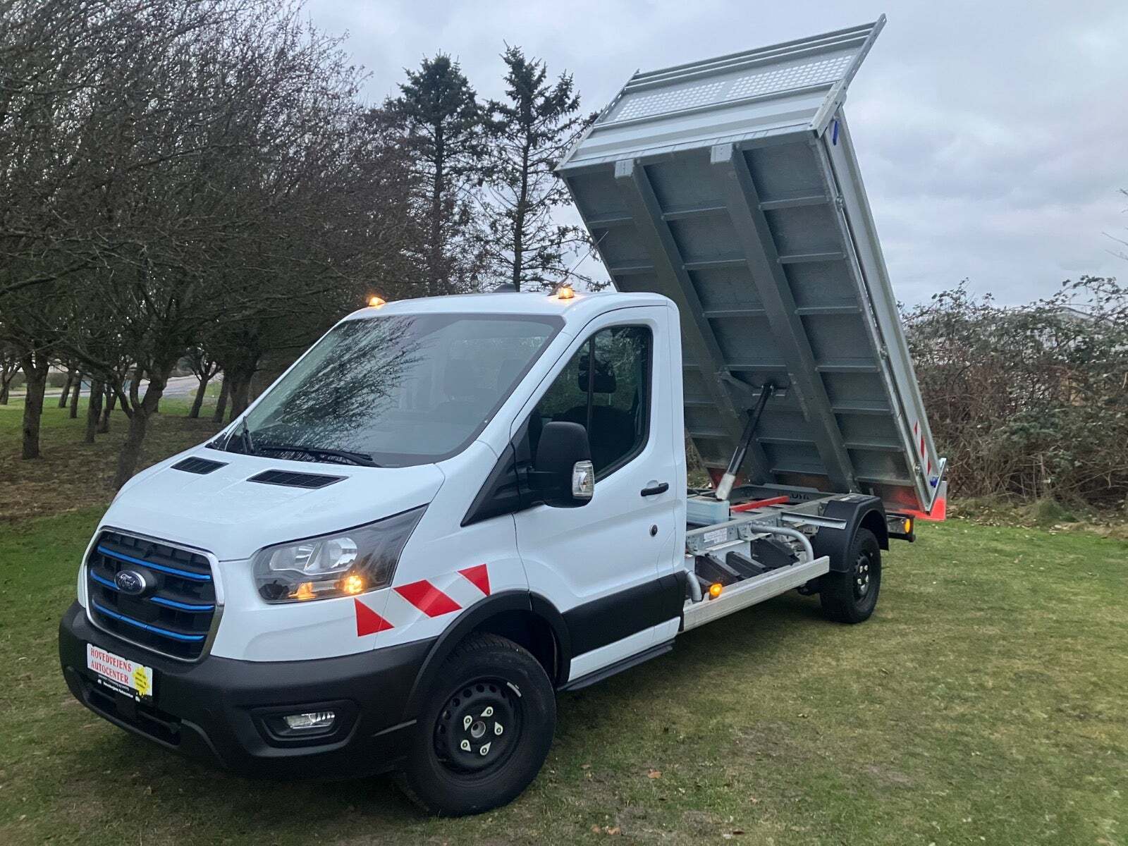 Ford E-Transit 350 L3 Chassis 68 Trend H1 RWD