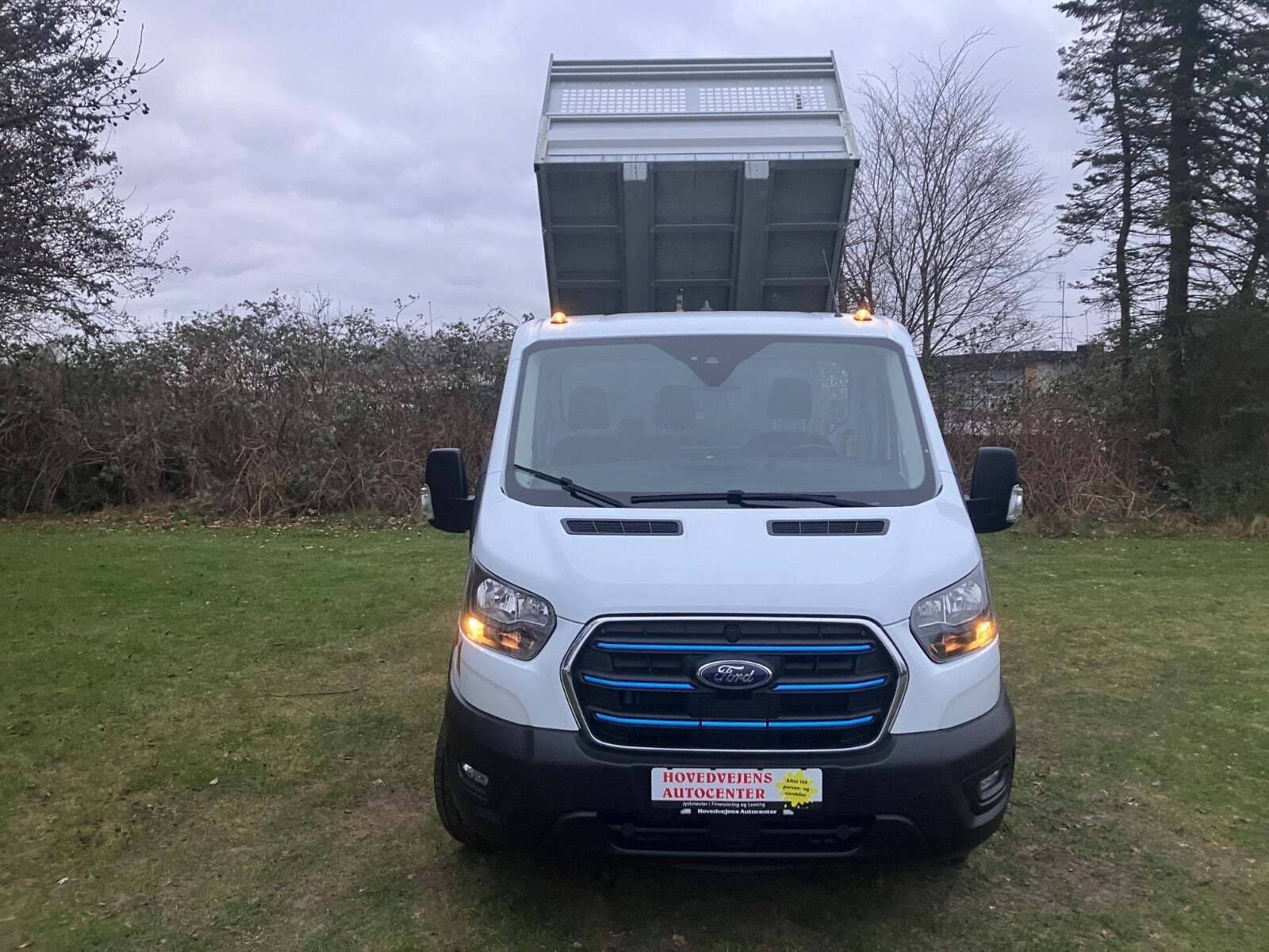 Ford E-Transit 350 L3 Chassis 68 Trend H1 RWD