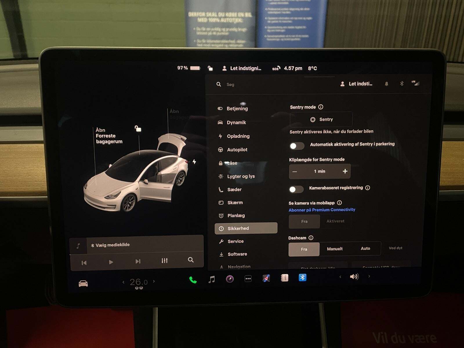 Hvid Tesla Model 3 fra 2020
