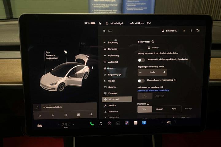 Hvid Tesla Model 3 fra 2020