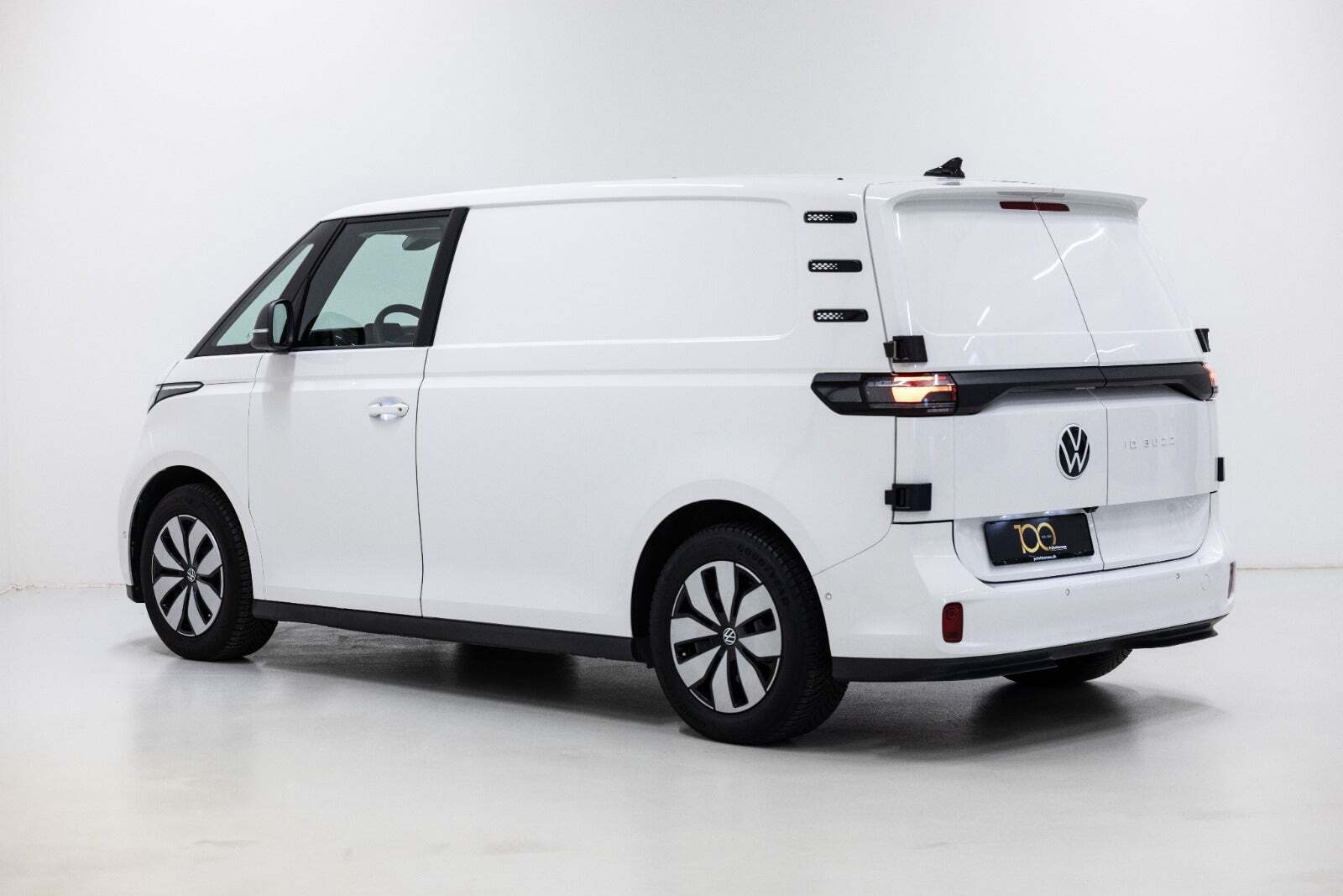 Hvid VW ID.Buzz fra 2023