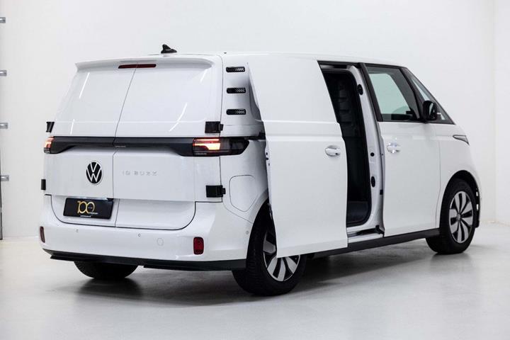 Hvid VW ID.Buzz fra 2023