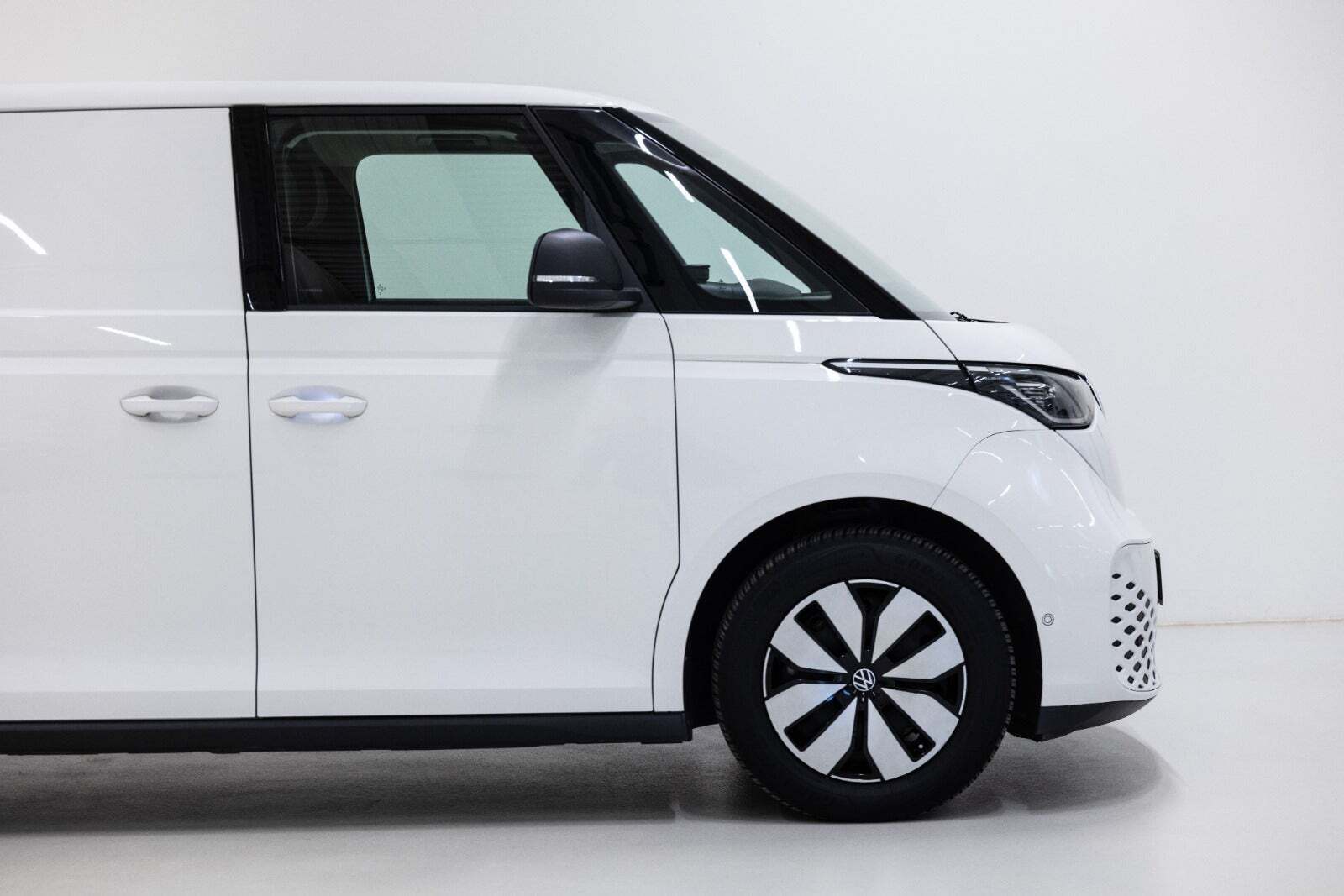 Hvid VW ID.Buzz fra 2023