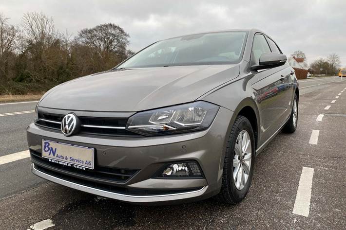 Grå VW Polo fra 2020 set udefra