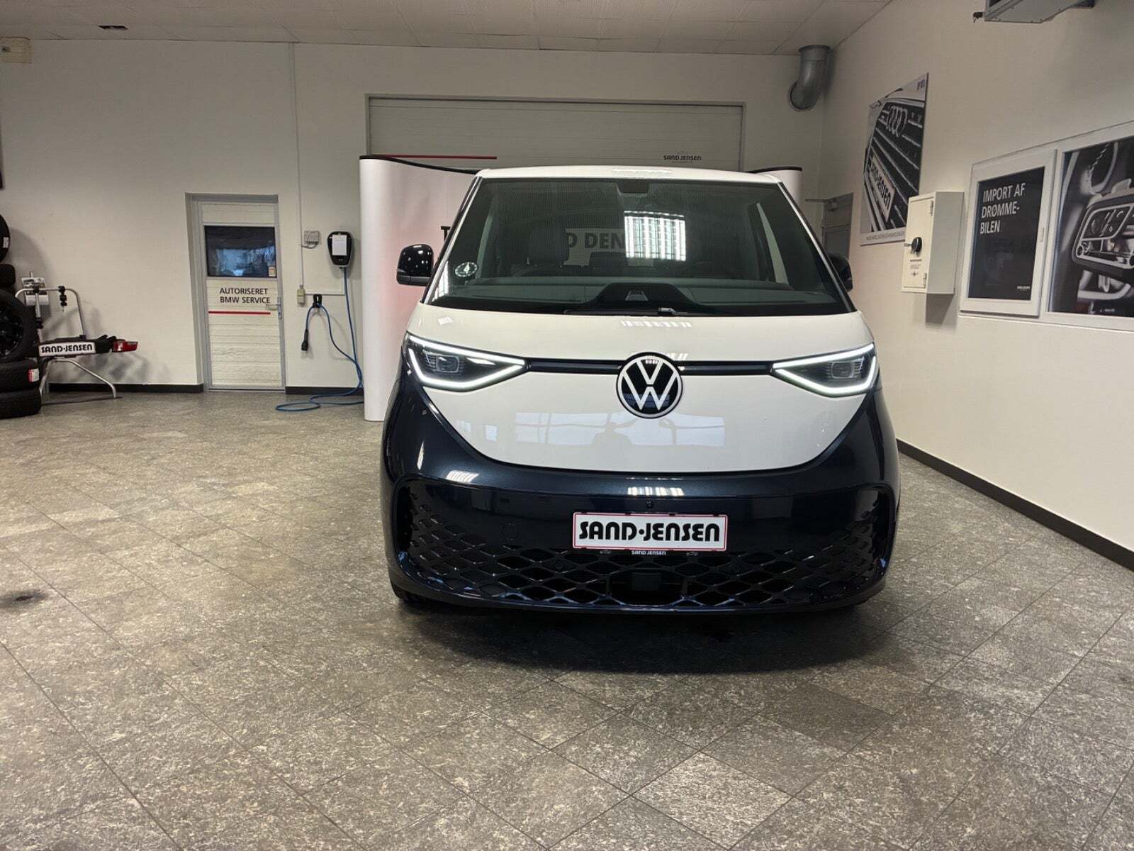 VW ID.Buzz 77 Pro SWB