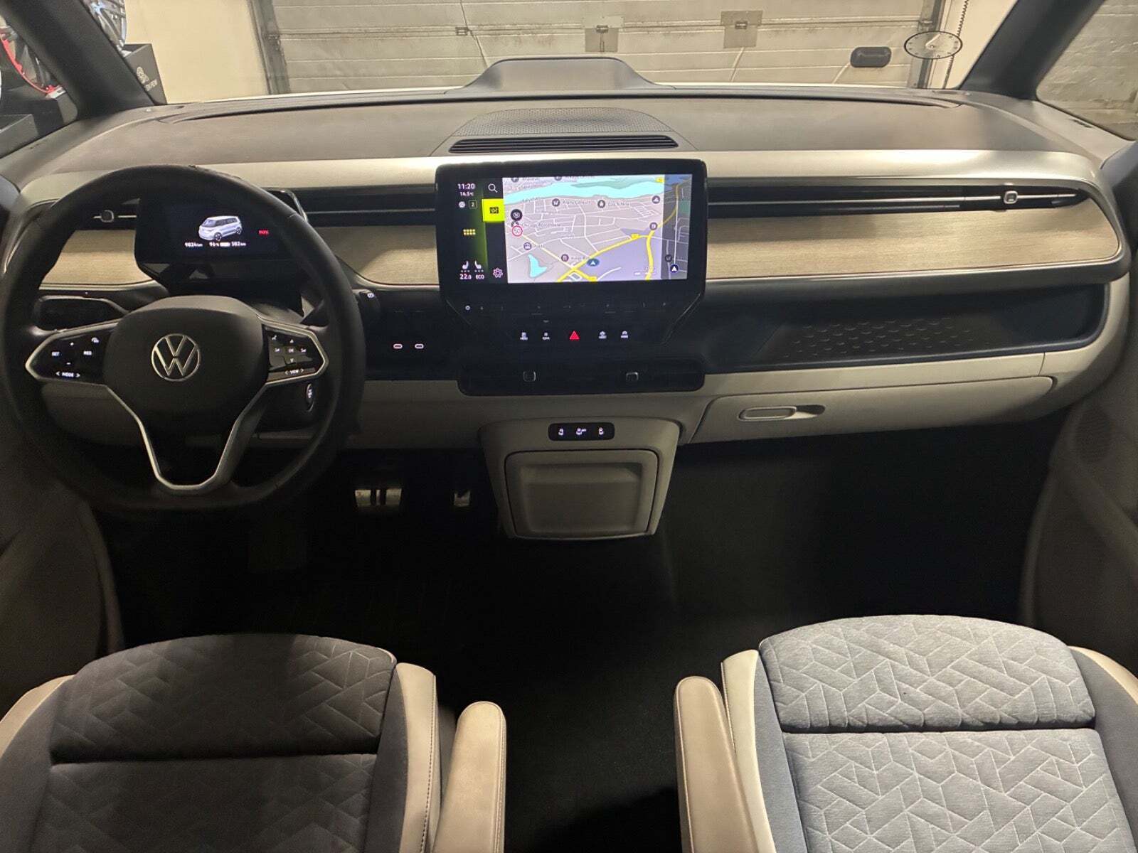 VW ID.Buzz 77 Pro SWB