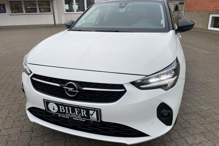 Hvid Opel Corsa fra 2021