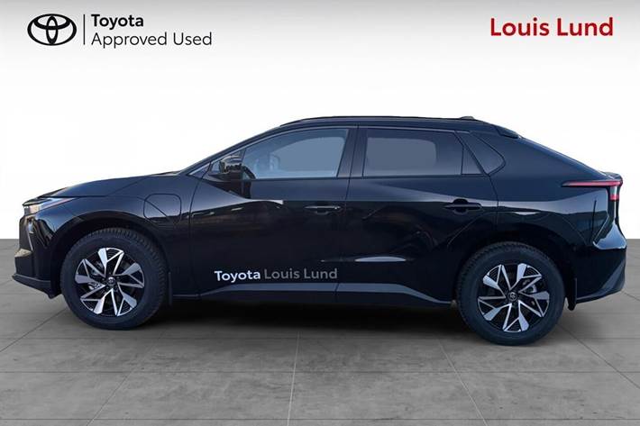 Sort Toyota BZ4X fra 2025