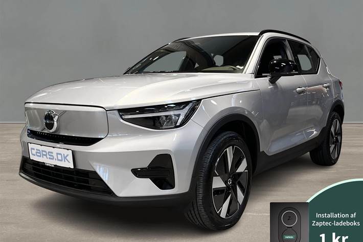 Sølv Volvo XC40 fra 2024
