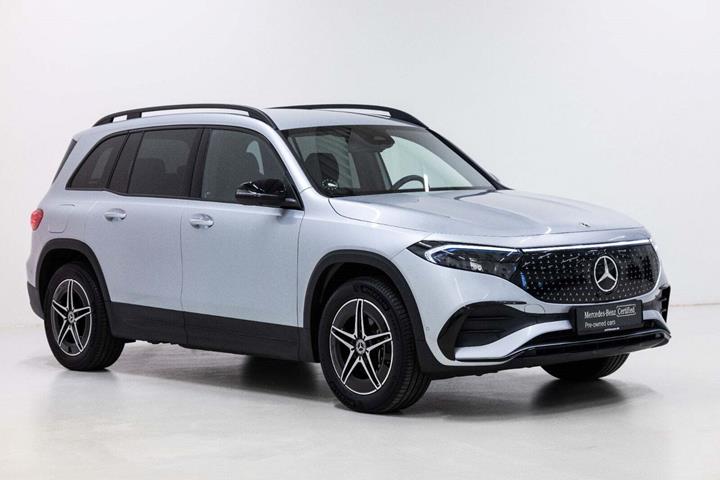 Sølv Mercedes EQB250+ fra 2026