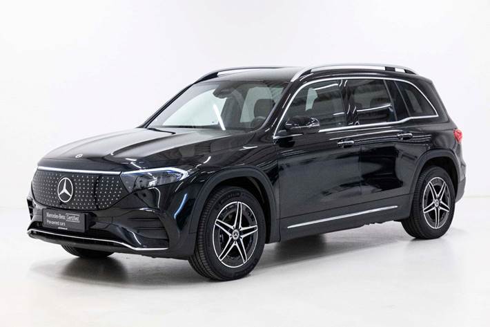 Sort Mercedes EQB250+ fra 2026 set udefra