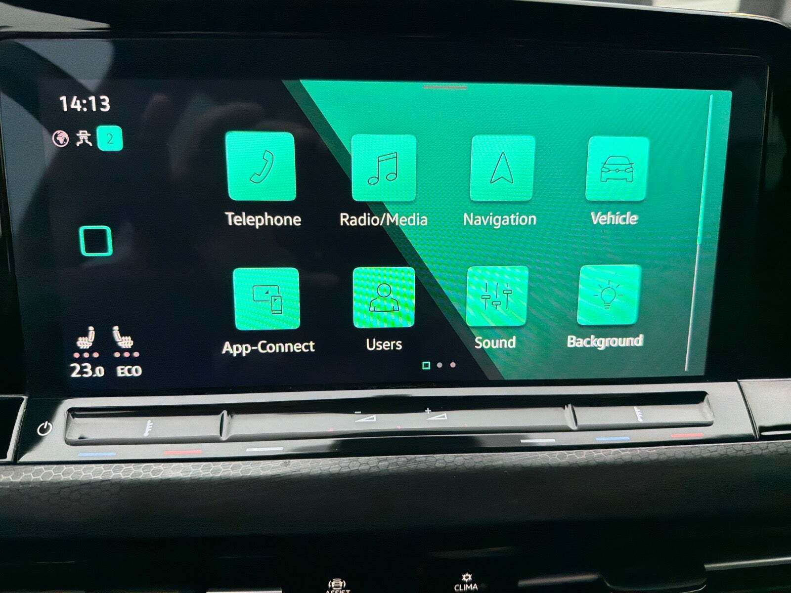 Grå VW Golf VIII fra 2021