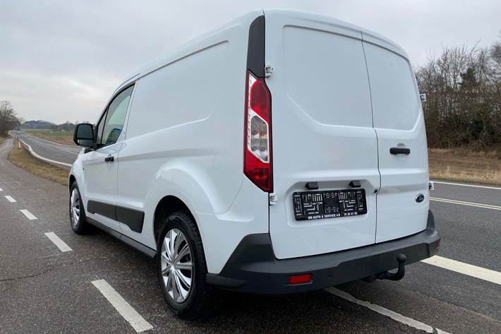 Hvid Ford Transit Connect fra 2015