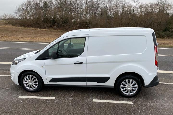 Hvid Ford Transit Connect fra 2015