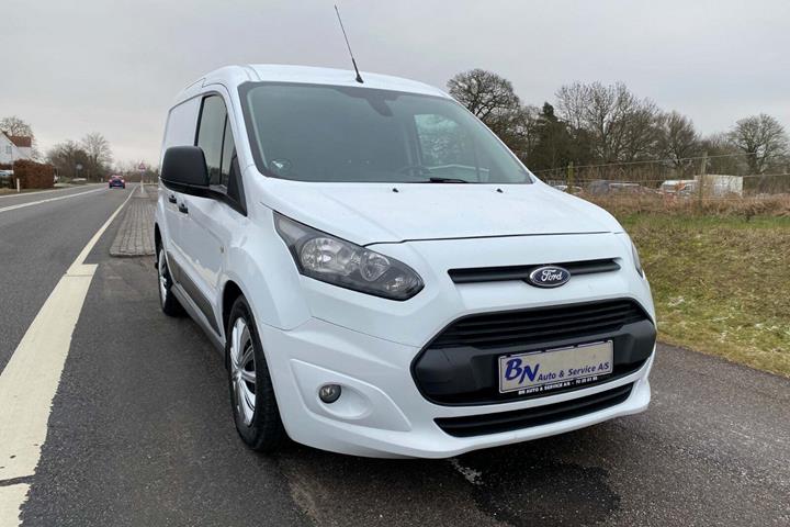 Hvid Ford Transit Connect fra 2015