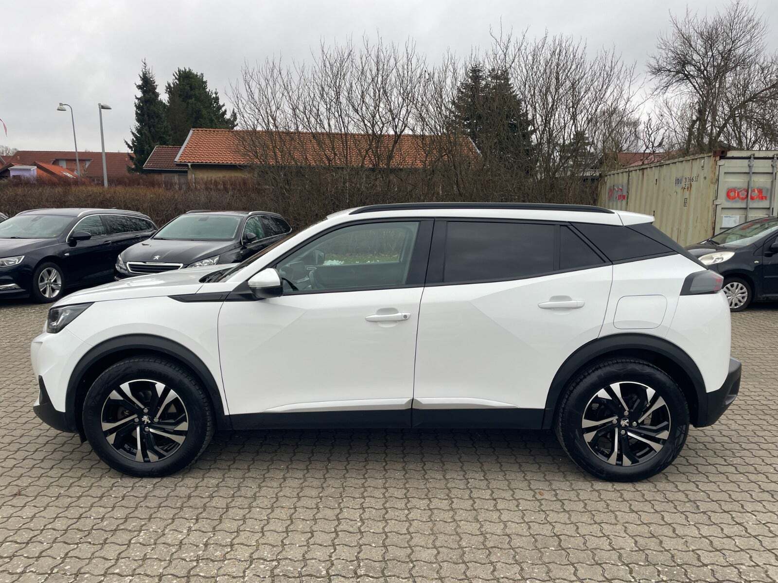 Hvid Peugeot 2008 fra 2020