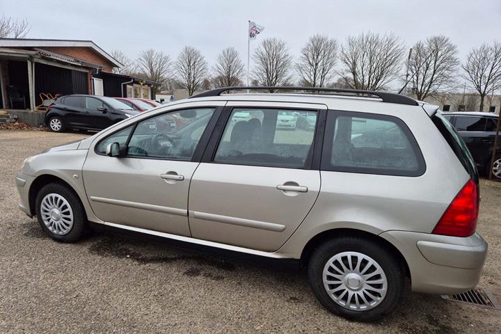 Grøn Peugeot 307 fra 2007