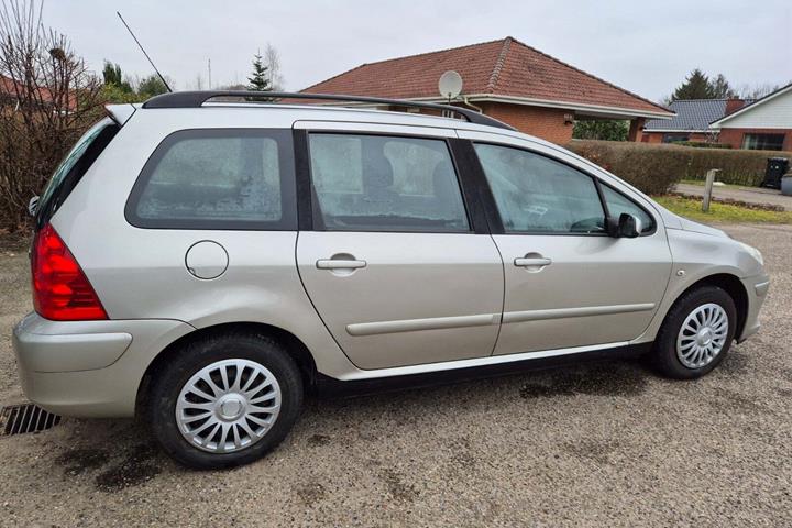Grøn Peugeot 307 fra 2007