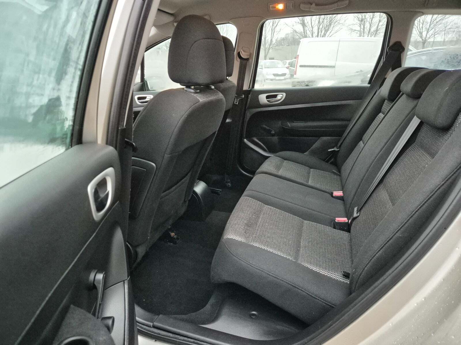 Grøn Peugeot 307 fra 2007