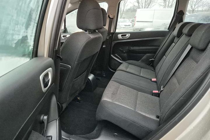 Grøn Peugeot 307 fra 2007