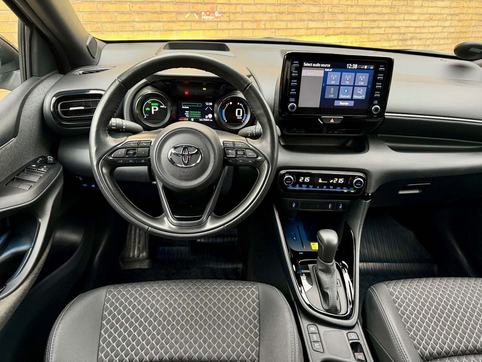 Toyota Yaris 1,5 Hybrid Style e-CVT