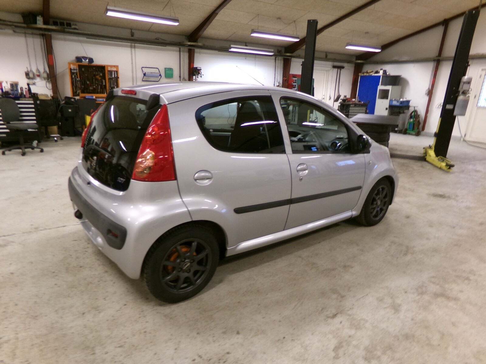 undefined Peugeot 107 fra 2010