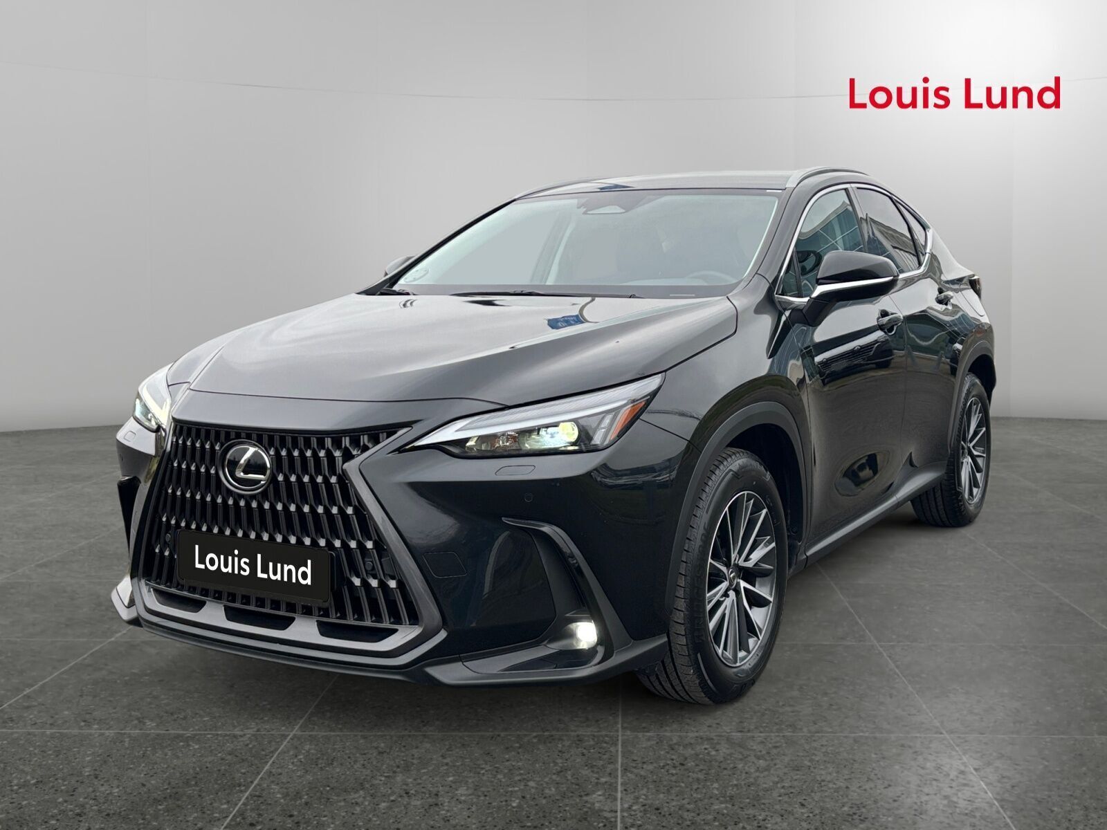 Lexus NX 2,5 450h+ Plugin-hybrid Business Plus 4WD 309HK 5d Trinl. Gear