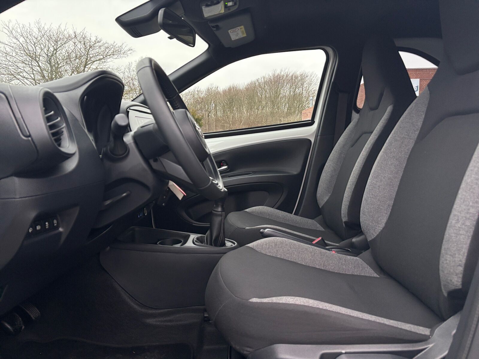 Hvid Toyota Aygo X fra 2025