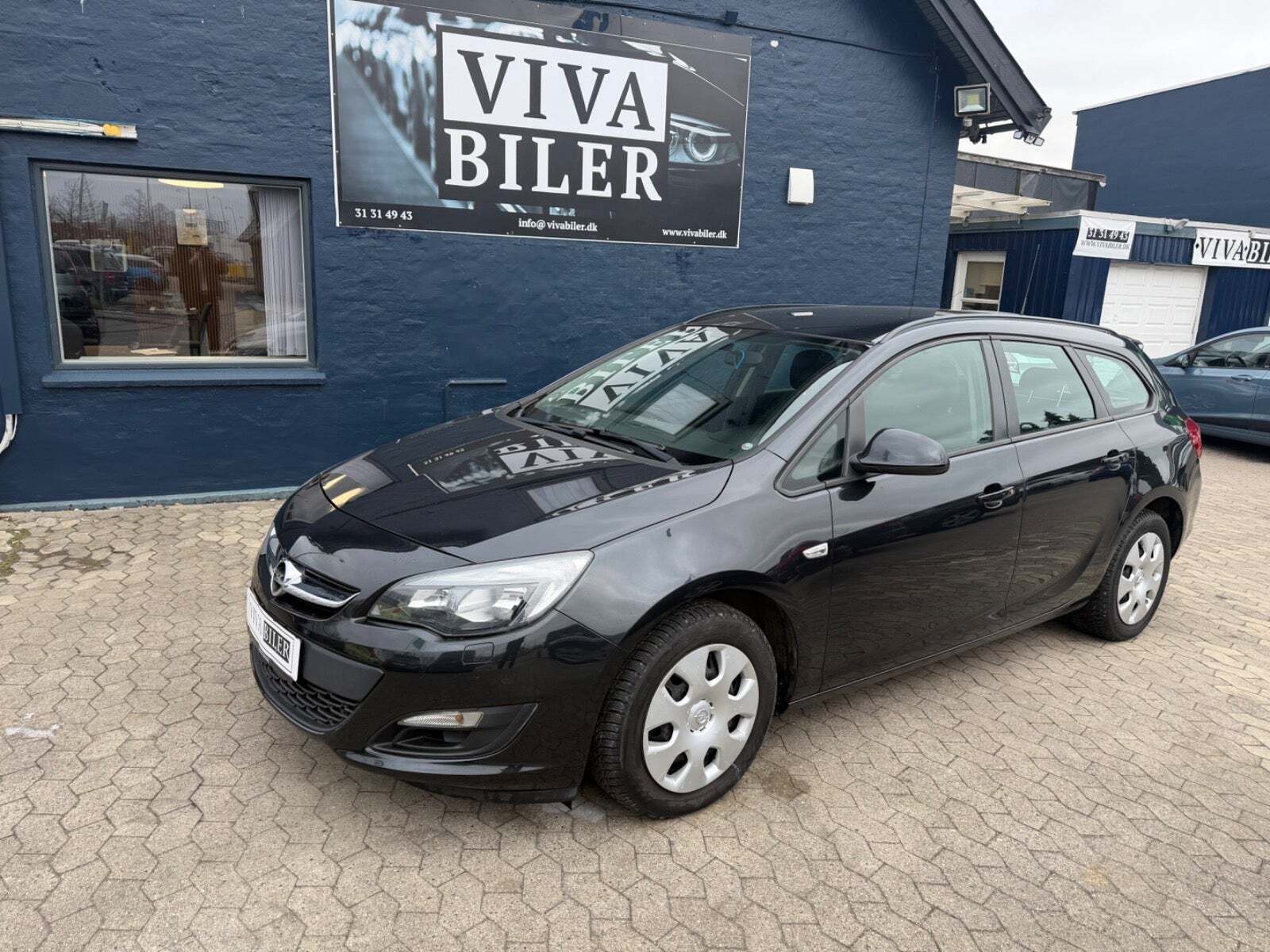 undefined Opel Astra fra 2014 set udefra