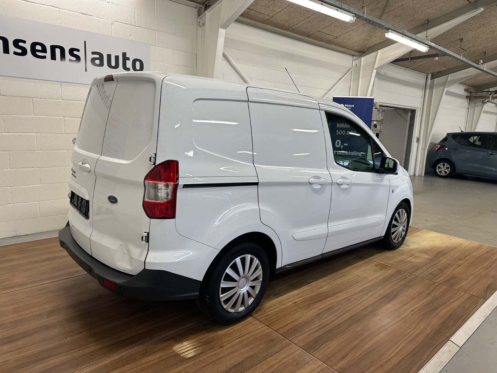 Ford Transit Courier 1,5 TDCi 75 Limited Van