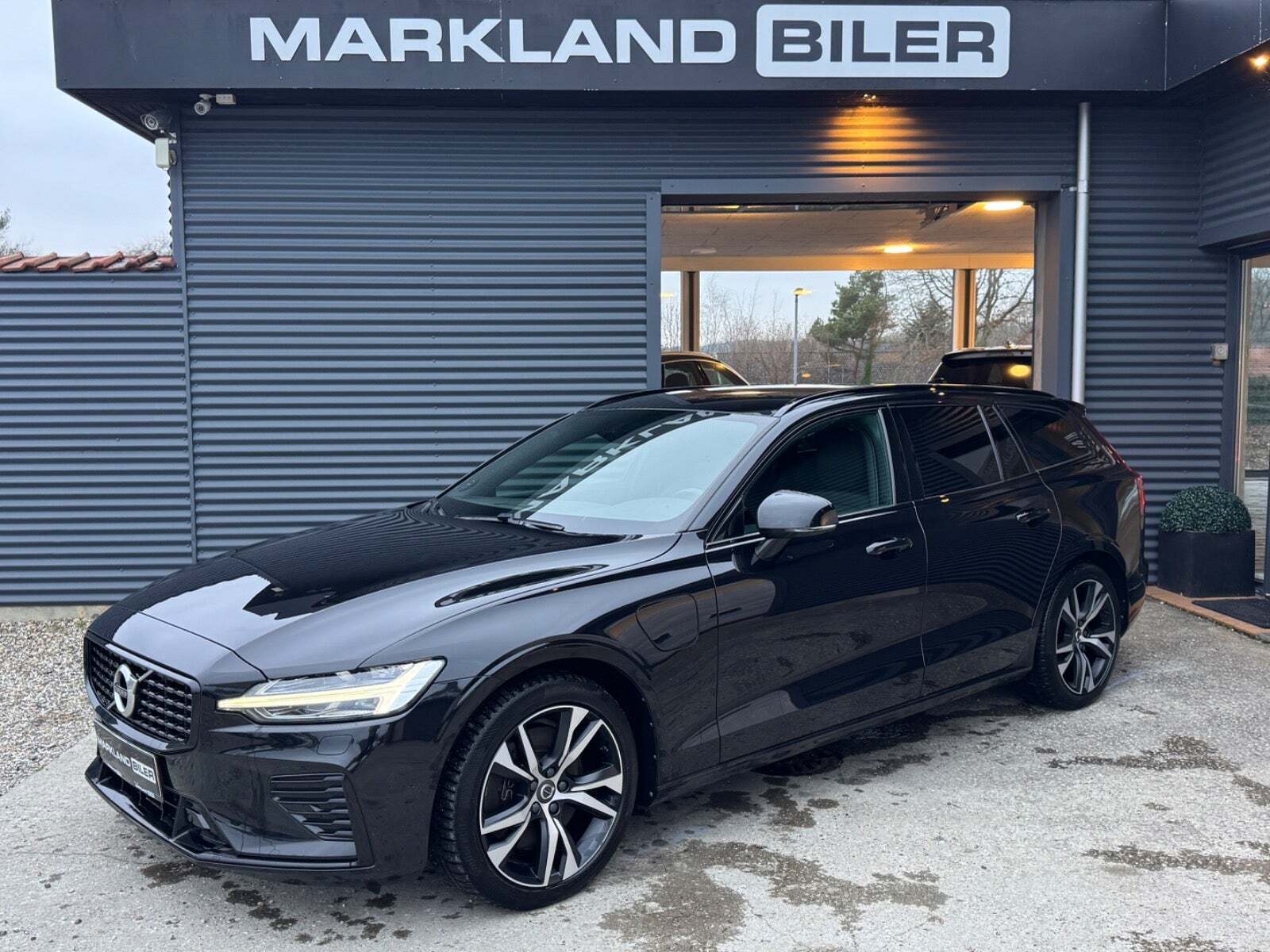 Volvo V60 2,0 T6 ReCharge R-Design aut. AWD