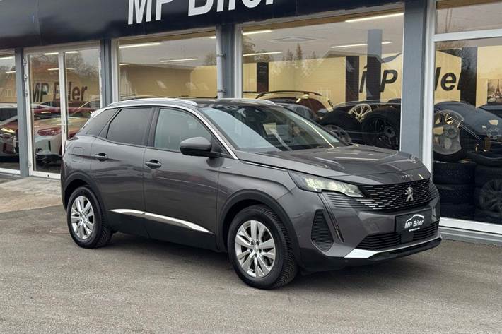Grå Peugeot 3008 fra 2021