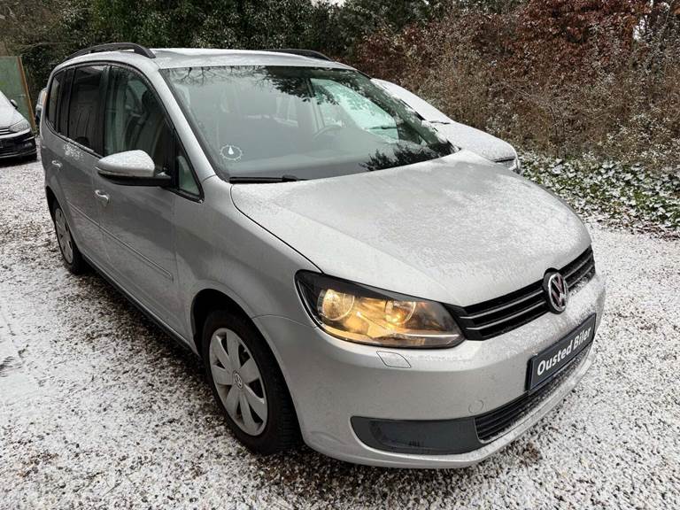 VW Touran 2,0 TDi 140 Comfortline BMT Van