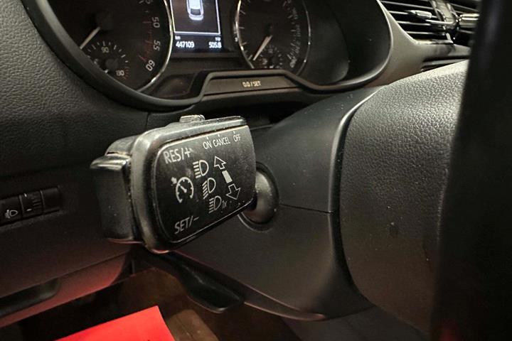 Sort Skoda Octavia fra 2015