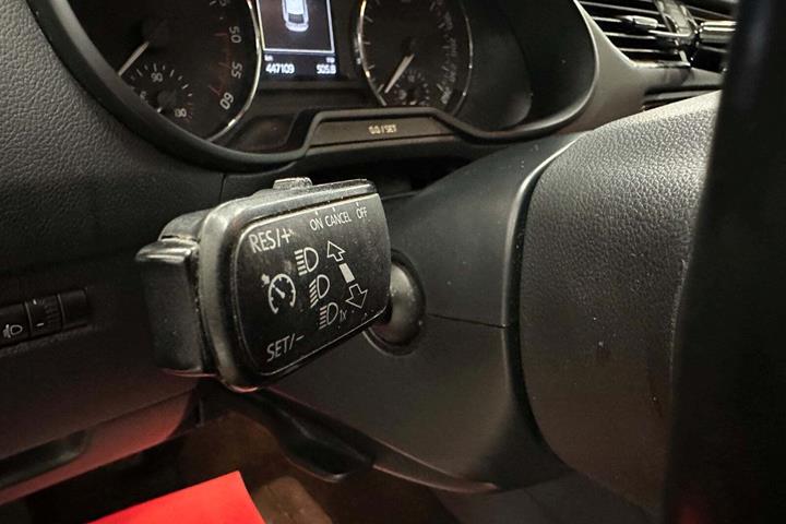 Sort Skoda Octavia fra 2015