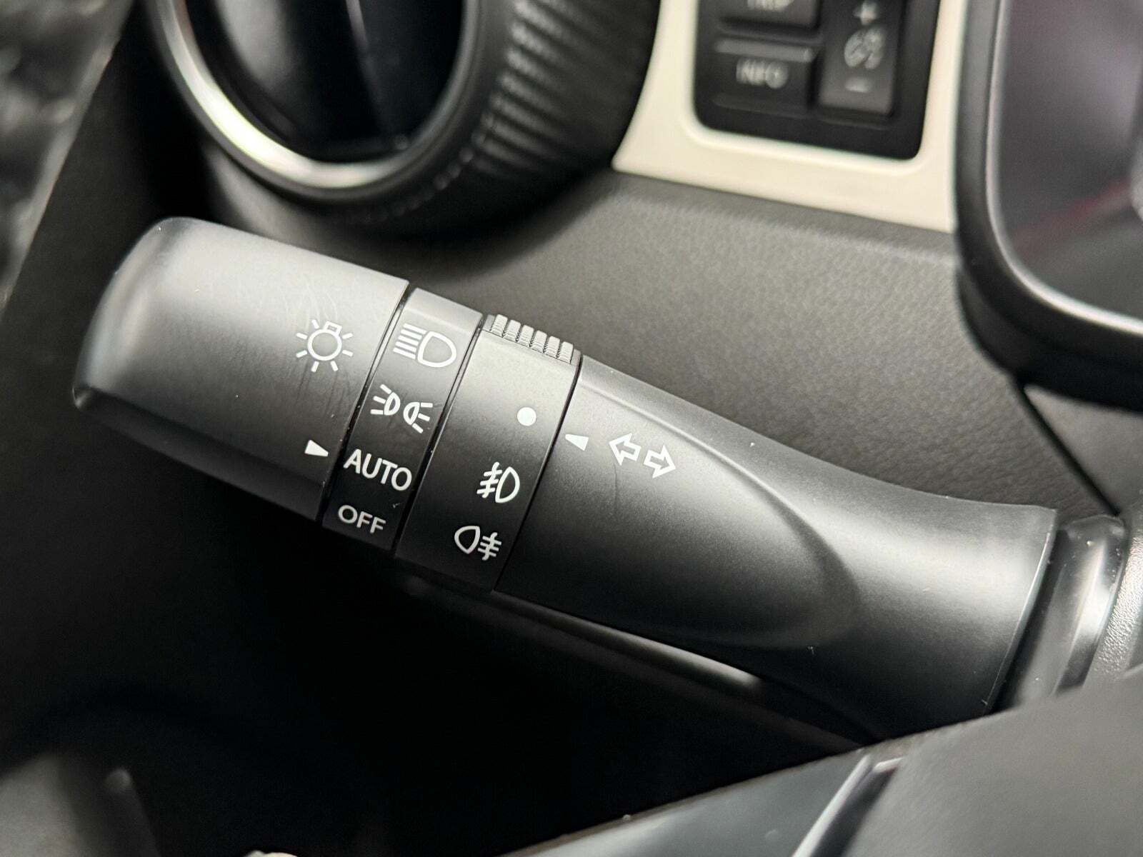 Grå Suzuki Ignis fra 2020