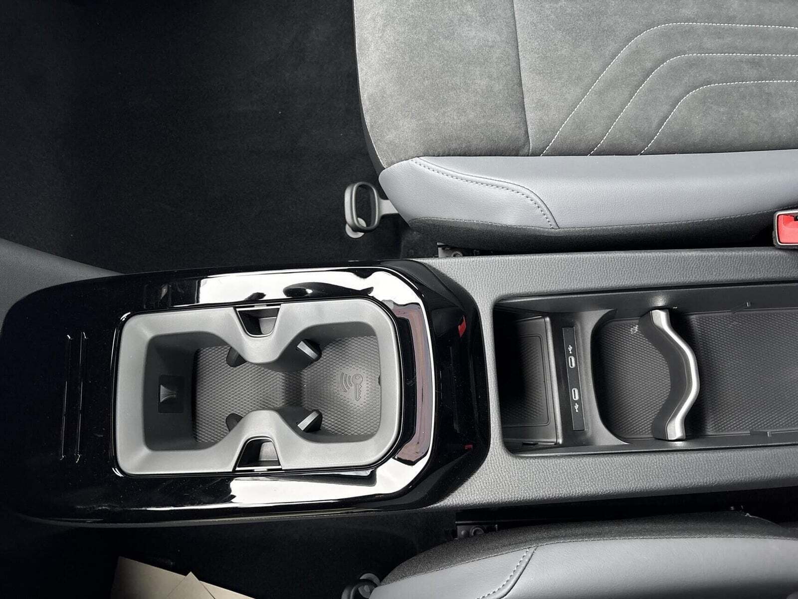 Hvid VW ID.4 fra 2025