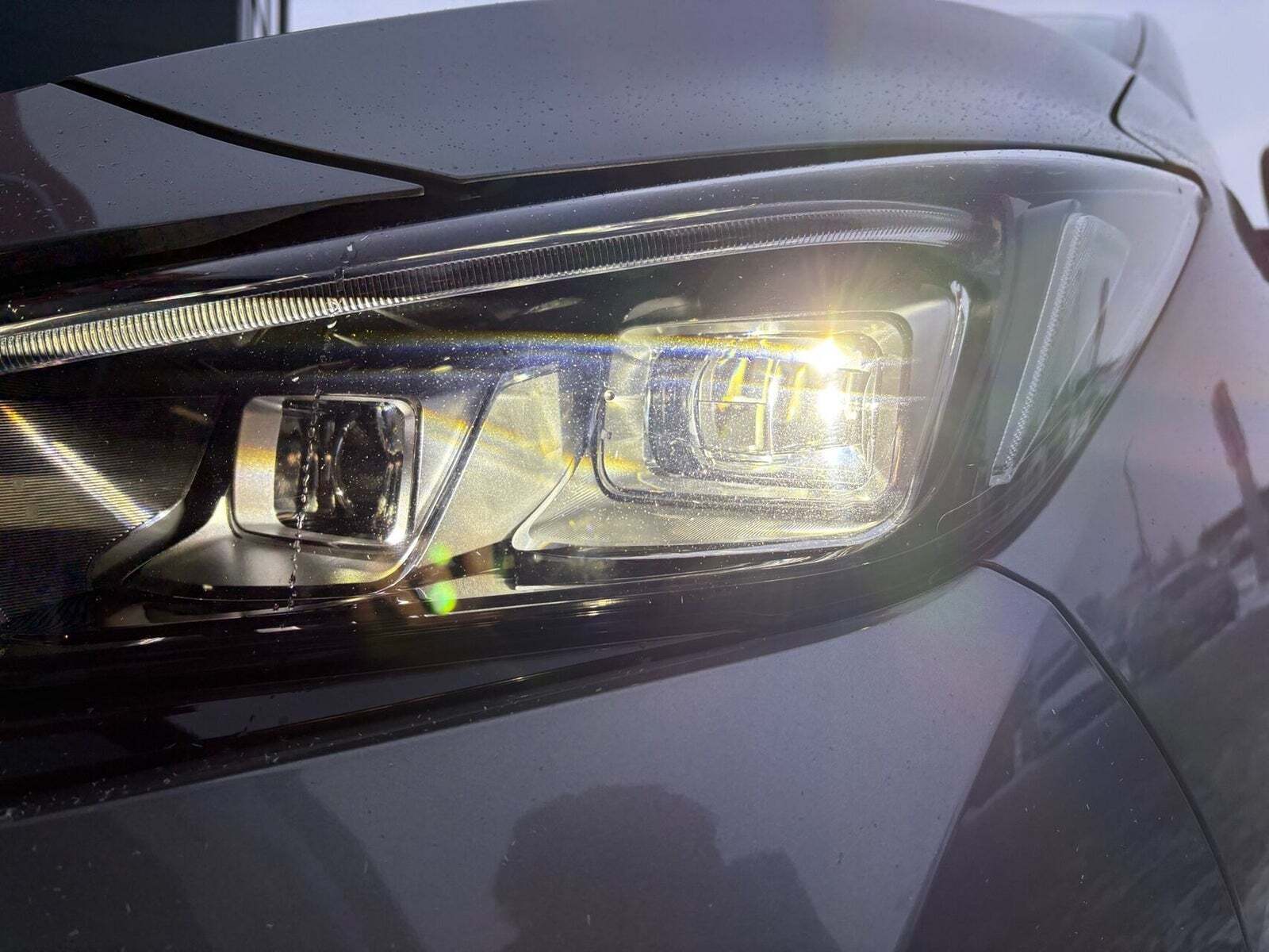 Grå Nissan Leaf fra 2020