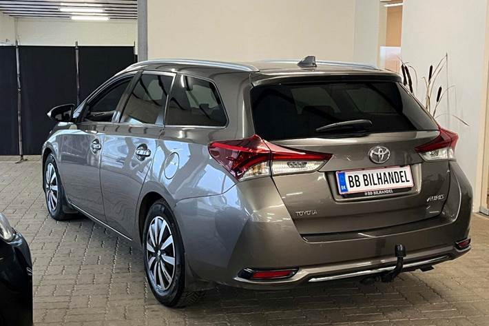 undefined Toyota Auris fra 2016