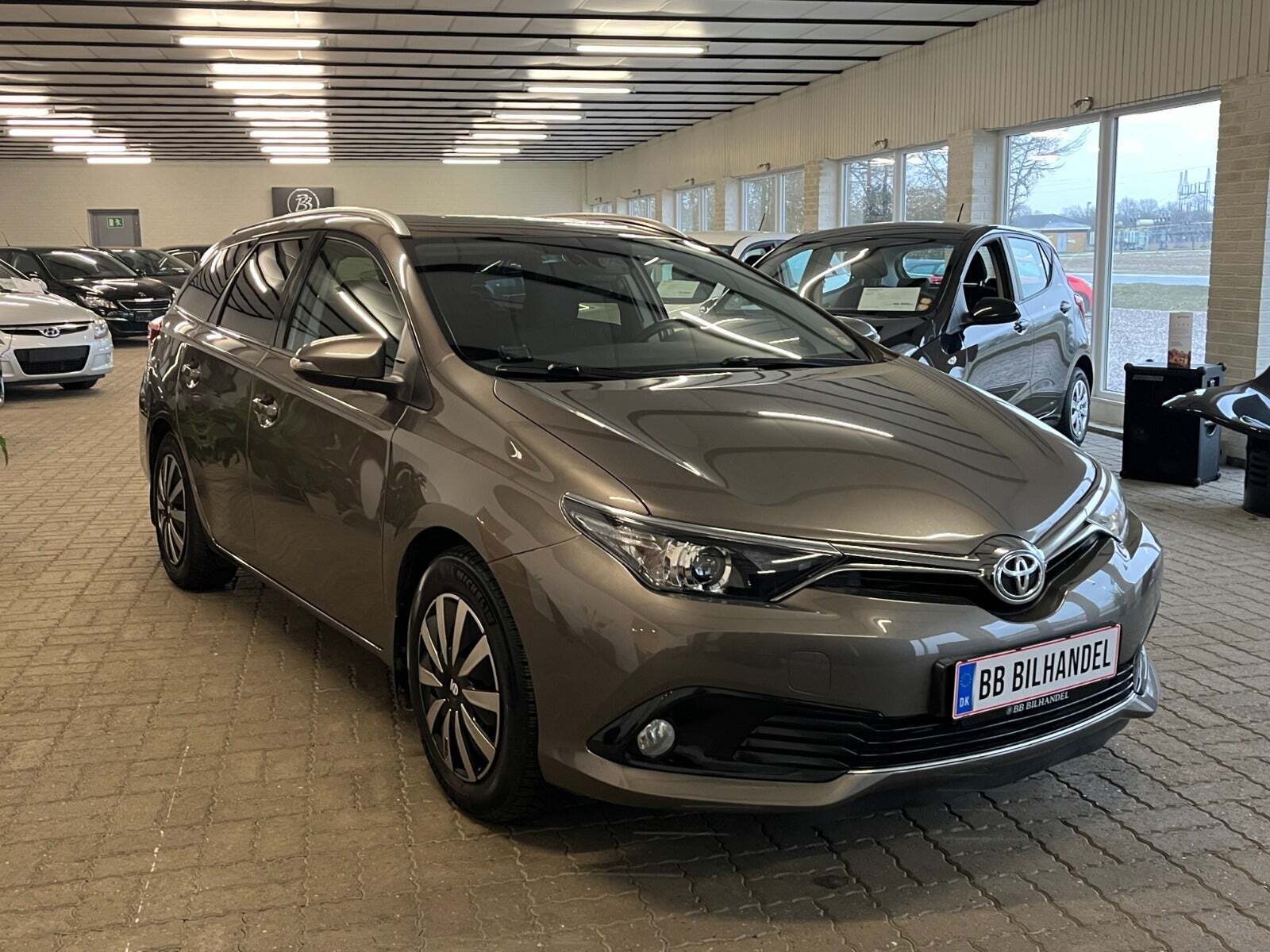 Toyota Auris 1,6 D-4D T2 Comfort Touring Sports