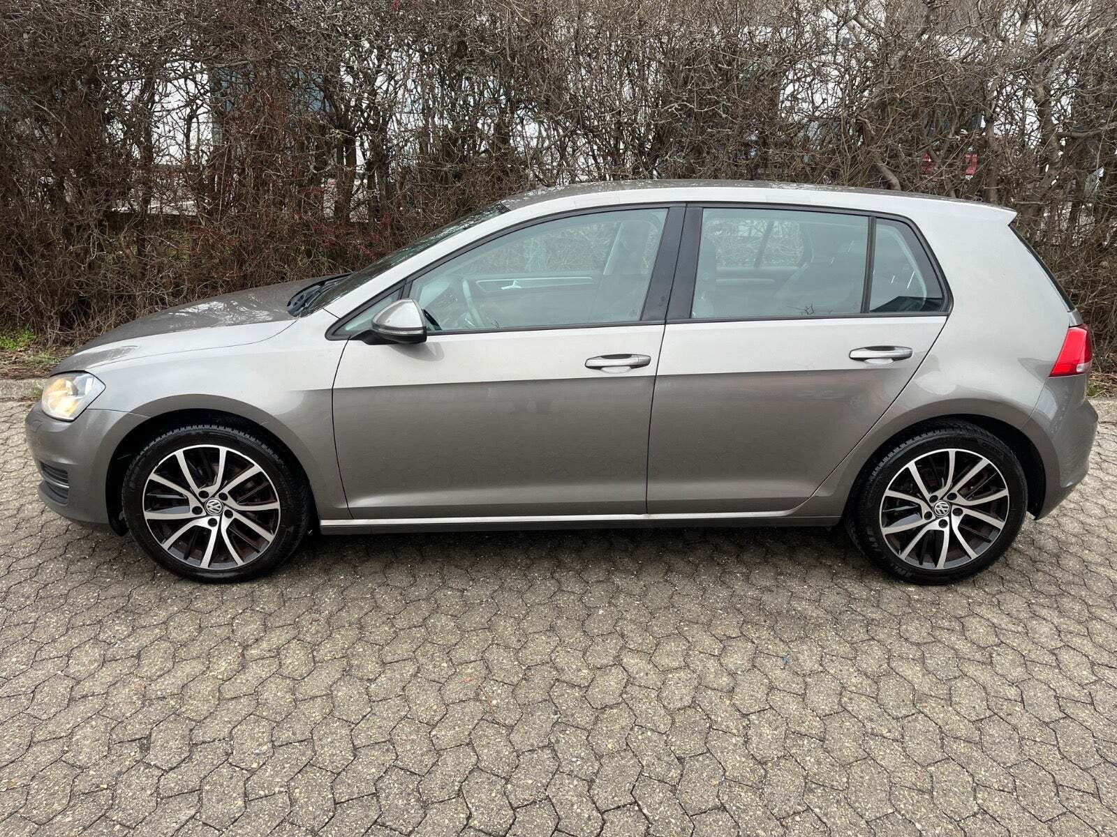 VW Golf VII 1,4 TSi 122 Highline BMT