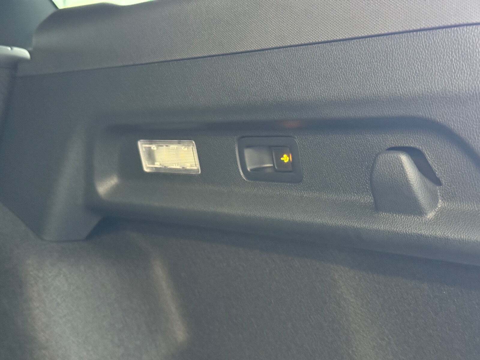 Blå Ford Explorer fra 2024