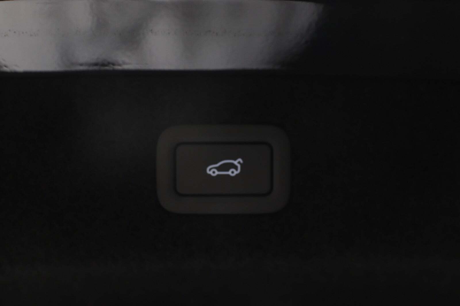 Sort Xpeng P7 fra 2024